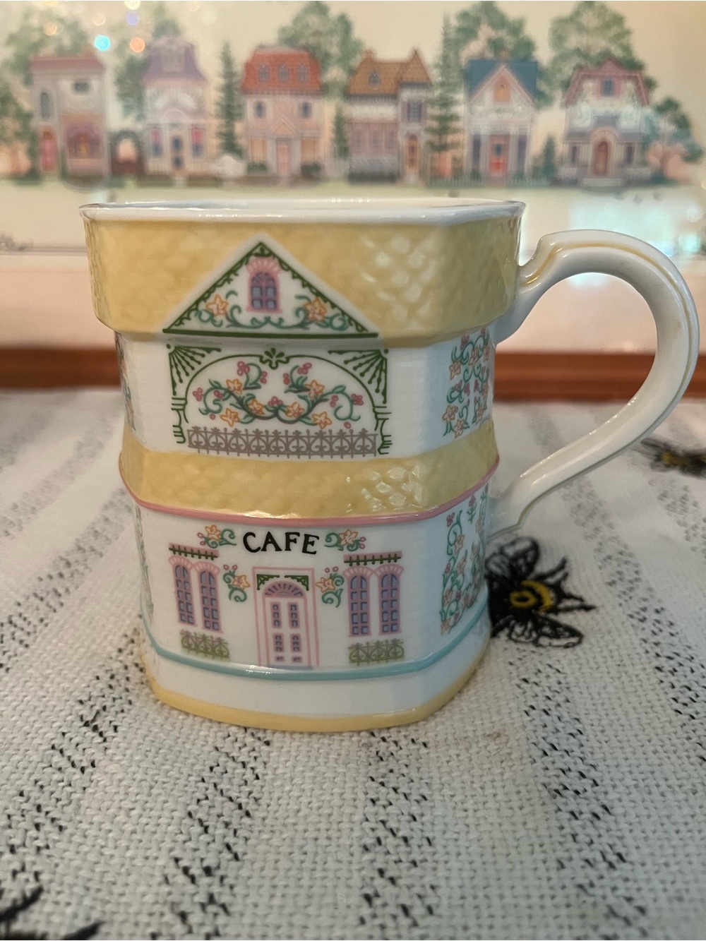 LENOX Village Cafe Decorative Porcelain Mug in Yellow, Vintage 1990s
